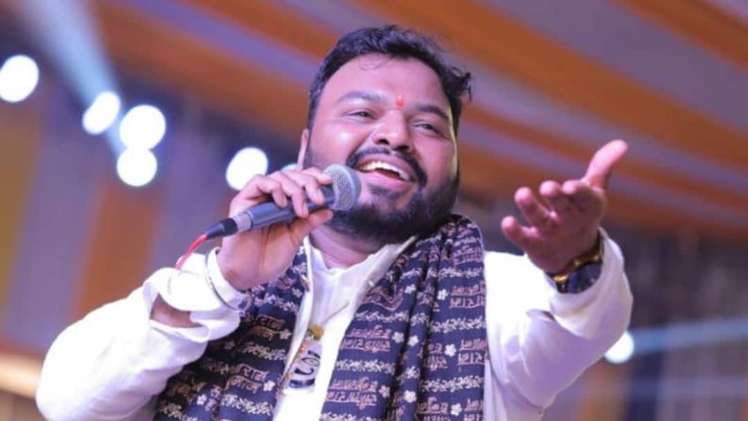 Bhajan singer Kanhaiya Mittal and Acharya Pramod Krishnam reacted on Ayodhya Deepotsav 'अकबर और बाबर ने देश में मंदिर तोड़े', अयोध्या दीपोत्सव को लेकर कन्हैया कुमार का विपक्ष पर हमला