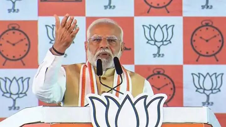 PM Modi in Maharashtra election campaign Attacks Rahul Gandhi congress and MVA allies 