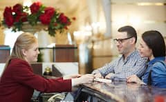 હોટેલમાં રૂમ લેવાના નિયમો શું છે? જાણો કેવી રીતે અપરિણીત યુગલ રૂમ બુક કરાવી શકે છે