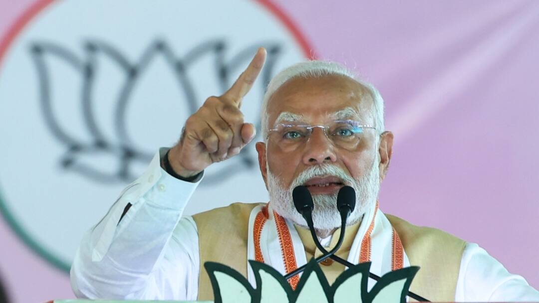 'Let Rahul Gandhi Praise Savarkar, Bal Thackeray For 15 Mins': PM Modi Dares Congress' Allies In Maharashtra 'Let Rahul Gandhi Praise Savarkar, Bal Thackeray For 15 Mins': PM Modi Dares Congress' Allies In Maharashtra 'Let Rahul Gandhi Praise Savarkar, Bal Thackeray For 15 Mins': PM Modi Dares Congress' Allies In Maharashtra