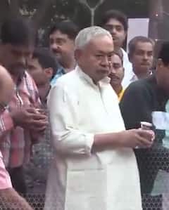 नीतीश कुमार छठ पर्व के अंतिम दिन छठ पूजा में शामिल हुए | ABP Shorts