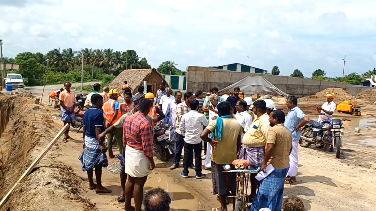 பிரசித்தி பெற்ற வழிபாட்டு தலங்களுக்கு செல்லும் சாலை முடக்கம் - பொதுமக்கள் எதிர்ப்பு