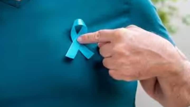 শরীরের ডিএনএ-তে কিছু বদল হলেই এই ধরনের প্রস্টেট ক্যানসারের সম্ভাবনা বেড়ে যায় অনেকাংশে।