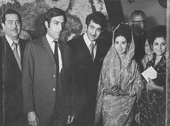 परिवार के खिलाफ जाकर की शादी, फिर बिना तलाक लिए सालों अलग रहे करीना कपूर के पेरेंट्स, ये थी वजह