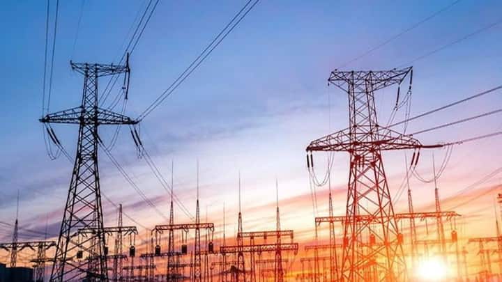 उत्तर प्रदेश सरकार की झटपट बिजली कनेक्शन योजना के तहत आपको बड़ी जल्दी बिजली का कनेक्शन मिल जाएगा इसके लिए आपको बिजली विभाग भी नहीं जाना होगा. आप घर बैठे इसके लिए आवेदन कर सकते हैं.