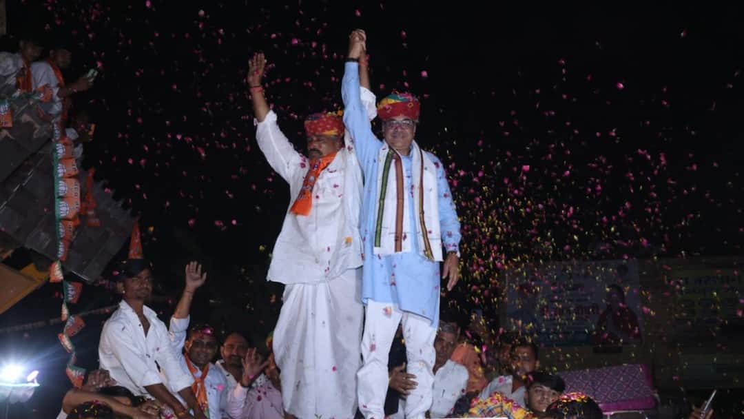 सतीश पूनियां ने संभाली राजस्थान उपचुनाव की कमान, खींवसर में PM मोदी का जिक्र कर किसानों से कही ये बात Rajasthan Bye Election 2024 Satish Poonia campaign for BJP candidate Rewant Ram Danga in Khinvsar ANN सतीश पूनियां ने संभाली राजस्थान उपचुनाव की कमान, खींवसर में PM मोदी का जिक्र कर किसानों से कही ये बात