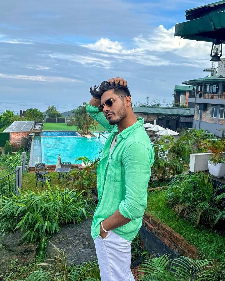 वहीं ‘स्प्लिट्सविला’ से पहले दिग्विजय MTV Roadies में नजर आए थे. इस शो में वो गौतम गुलाटी की टीम में थे. हालांकि इस शो को भी वो जीत नहीं पाए थे. लेकिन शो से उन्हें काफी पॉपुलैरिटी हासिल हुई थी. सोशल मीडिया पर भी उनकी फैन फॉलोइंग तगड़ी हो गई थी.