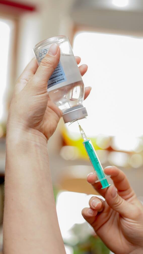 इन इंजेक्शन को लगाकर क्या सच में हमेशा जवान रहा जा सकता है, कीमत सुनकर यकीन नहीं होगा