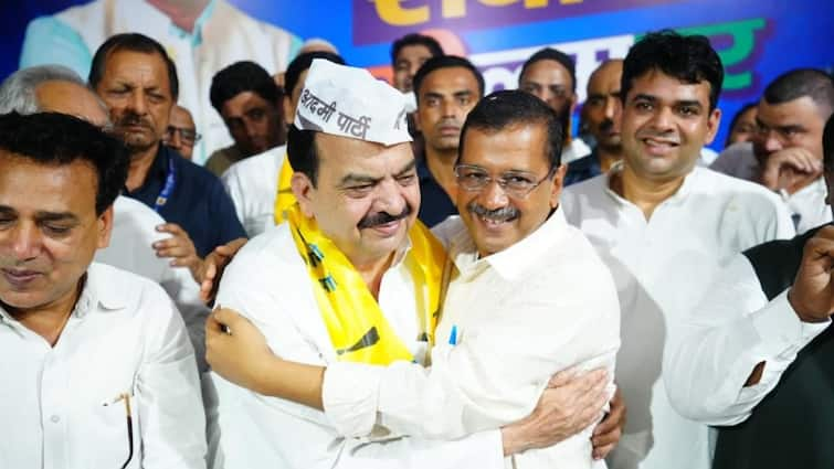 Delhi Congress Veteran & 5-Time MLA Mateen Ahmed Joins AAP