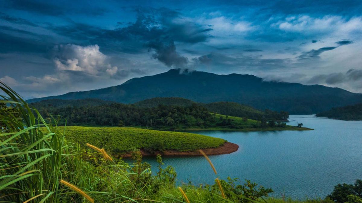 Winter Travel: स्वित्झर्लंड, सिंगापूरपेक्षा भारी, हिवाळ्यात फिरा भारतातील 'ही' ठिकाणं! गुलाबी थंडी, रोमॅंटीक वातावरणात मूड होईल फ्रेश