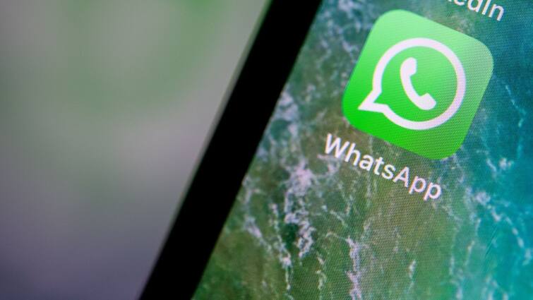 whatsapp feature Add Your stickers to Status Updates WhatsApp Features: হোয়াটসঅ্যাপ স্টেটাসে আসছে চমক, নতুন ফিচারে আরও বেশি ইউজার যুক্ত হবেন অ্যাপে