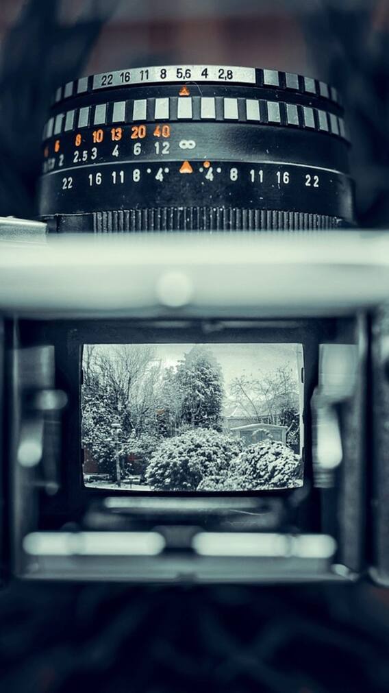 कितने मेगापिक्सल कैमरा का होता है लग्जरी गाड़ियों में लगा हुआ Camera!