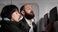 फ्लाइट के इमरजेंसी एग्जिट को टॉयलेट दरवाजा समझ शख्स ने दिया धक्का, पैसेंजर्स की निकल गई चीखें