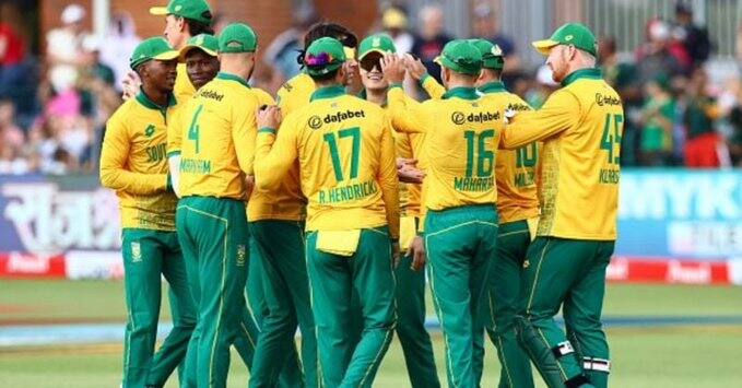 या सामन्यात असे अनेक प्रसंग आले जेव्हा भारत कमकुवत स्थितीत होता परंतु वरुण चक्रवर्तीच्या उत्कृष्ट गोलंदाजीमुळे टीम इंडियाने दमदार पुनरागमन केले.