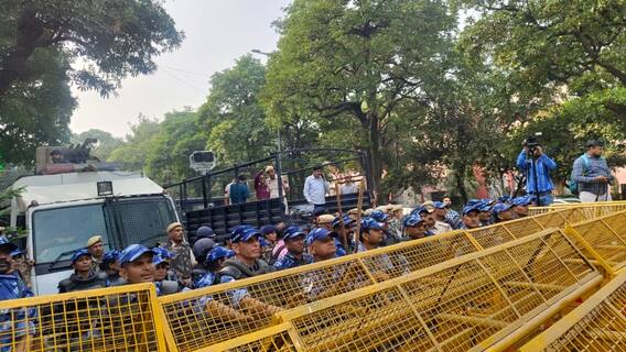 दिल्ली में कनाडा दूतावास के बाहर हिंदू सिख ग्लोबल फोरम का प्रदर्शन, मंदिर पर हमले का विरोध दिल्ली में कनाडा दूतावास के बाहर हिंदू सिख ग्लोबल फोरम का प्रदर्शन, मंदिर पर हमले का विरोध