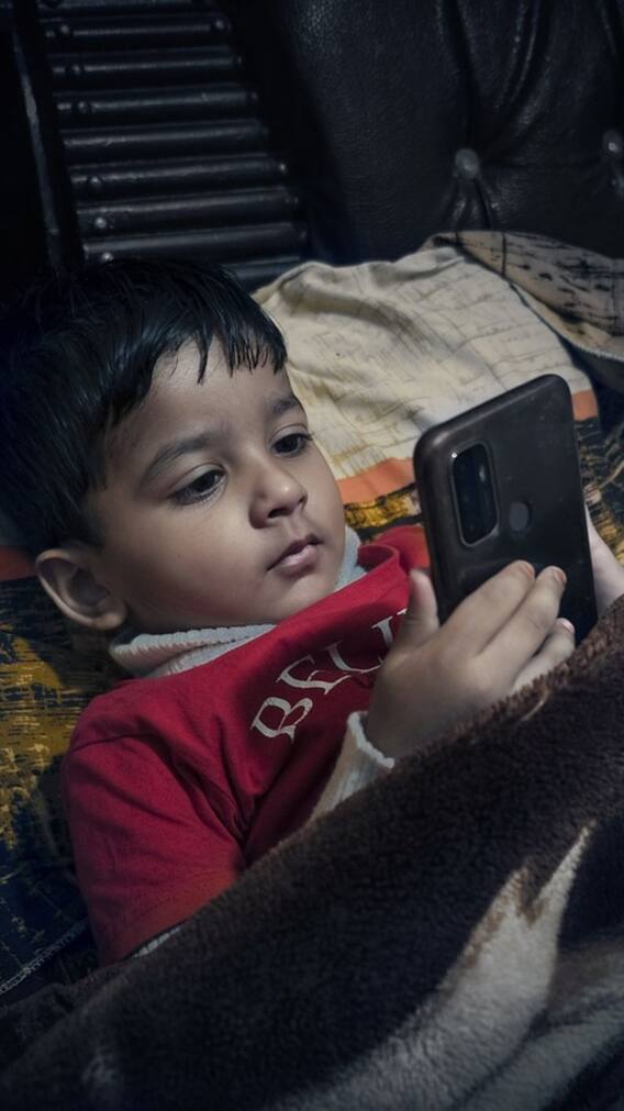 दिन-रात Smartphone चलाते हैं बच्चें तो अभी ऑन करें ये सेटिंग!