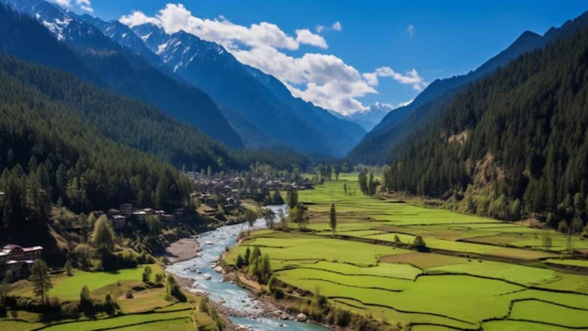 Winter Travel: दिवाळीच्या सुट्ट्या संपल्यानंतर पुन्हा लॉंग विकेंडची सुट्टी! फिरण्याचा 'असा' कराल प्लॅन, 'ही' ठिकाणं बेस्ट..