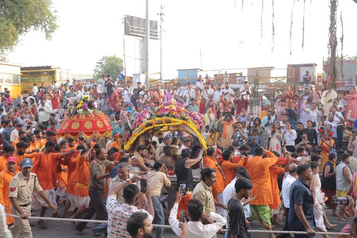 जो महाकालेश्वर मंदिर से गोपाल मंदिर जायेगी व पूजन पश्चात पुनः श्री महाकालेश्वर मंदिर वापस आएगी.