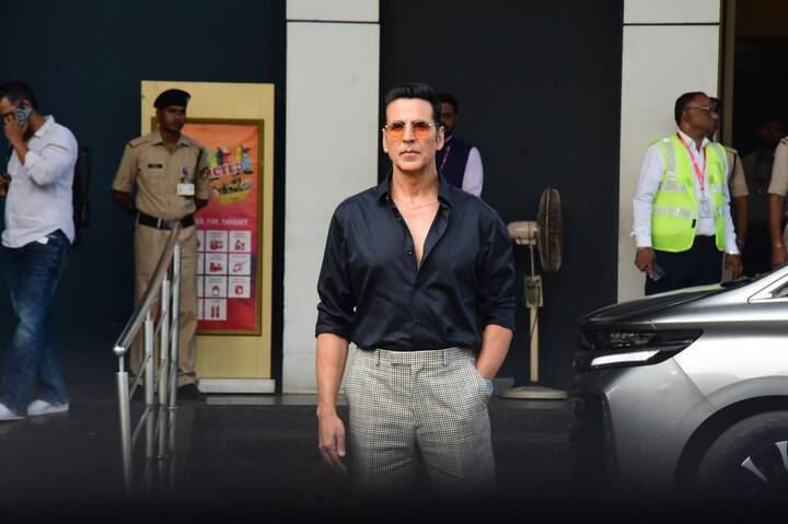 बता दें कि अक्षय कुमार को रोहित शेट्टी की हालिया रिलीज फिल्म ‘सिंघम अगेन’ में देखा गया है. जिसमें वो सूर्यवंशी बनकर आए थे.