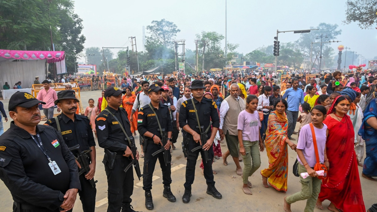 अयोध्या में चौदह कोसी परिक्रमा पूरी, रामनगरी में पहुंचे लाखों श्रद्धालु और टूट गए सभी रिकॉर्ड