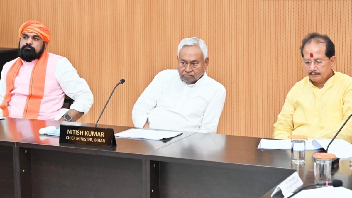 ‘ऑपरेशन सिंदूर’ को देखते हुए नीतीश कुमार ने की हाई लेवल मीटिंग, बोले- ‘सुरक्षा बढ़ा दी जाए’