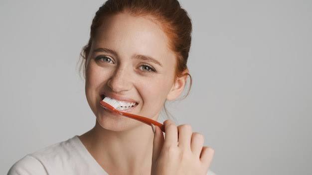 Not only the time gap for brushing, but also the correct technique is important for the teeth. Gentle, vertical motions are better than vigorous scrubbing. Using a soft-bristle toothbrush can also reduce the risk of enamel erosion and gum irritation. It is like a hard toothbrush.