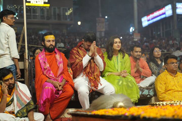 The couple attended the Ganga Aarti at Dashashwamedh Ghat, embracing the serene atmosphere. Raghav’s mother and other family members accompanied them.