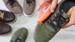 Shoe Cleaning Hacks: কাচা-ধোয়া-শুকনোর ঝামেলা থাকবে না, জুতো পরিষ্কার পরিষ্কার করুন সহজ উপায়ে