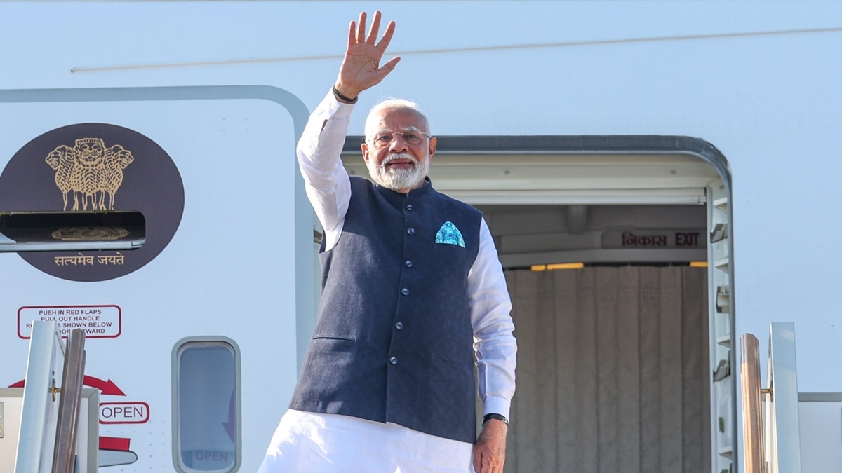 PM Modi's Return To Delhi Delayed After Aircraft Faces Technical Snag At Deoghar Airport