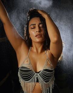 Jinal Joshi : જિનલ જોશીનો હોટ અંદાજ થયો વાયરલ, જુઓ તસવીરો