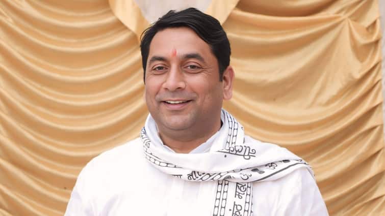 UP ByPolls 2024 Minister Somendra Tomar attacked on Akhilesh Yadav in Meerapur ann UP Politics: 'अखिलेश यादव ने अपनी दंगाई सोच पर लगाई मुहर,' मंत्री सोमेंद्र तोमर का SP पर बड़ा हमला