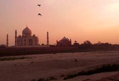 ਸੂਰਜ ਚੜ੍ਹਨ ਤੇ ਡੁੱਬਣ ਵੇਲੇ ਬਦਲ ਜਾਂਦਾ ਹੈ ਤਾਜ ਮਹਿਲ ਦਾ ਰੰਗ ? ਜਾਣੋ ਸੱਚਾਈ