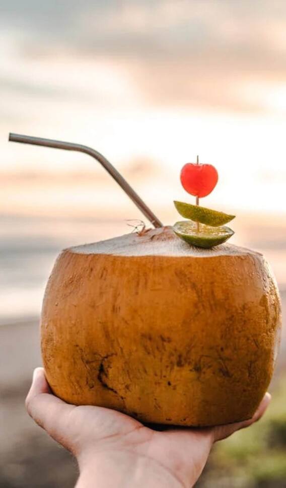 इन लोगों को कभी नहीं पीना चाहिए नारियल पानी