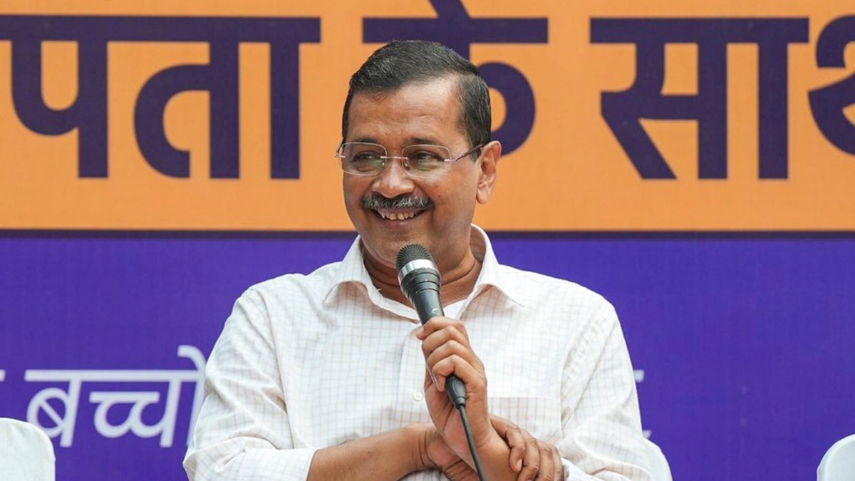 Delhi: ‘सभी 70 सीटों पर अरविंद केजरीवाल लड़ेगा चुनाव’, AAP प्रमुख ने पत्नी को CM बनाने को लेकर दिया बड़ा बयान