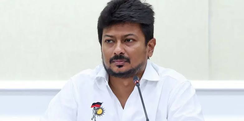 அதிகாரிகளை பார்க்க முடியல ; நீங்க எங்க இருக்கீங்க சொல்லுங்க - துணை முதல்வர் உதயநிதி ஸ்டாலின் Deputy minister Udayanidhi Stalin visited the Control Centre for chennai rain - tnn அதிகாரிகளை பார்க்க முடியல ; நீங்க எங்க இருக்கீங்க சொல்லுங்க - துணை முதல்வர் உதயநிதி ஸ்டாலின்