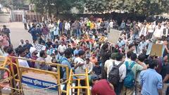 UPPSC अधिकारियों और पुलिस से प्रतियोगी छात्रों की वार्ता फेल, लगातार बढ़ रही प्रदर्शनकारियों की संख्या