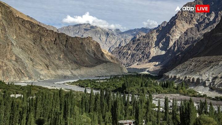 कुछ विशेषज्ञ मानते हैं कि POK की स्थिति 2050 तक ज्यों की त्यों बनी रह सकती है क्योंकि इसके लिए राजनीतिक और सैन्य स्तर पर बड़े बदलावों की आवश्यकता होगी. साथ ही ये सारे अनुमान विश्वसनीय नहीं हैं और भविष्य की घटनाओं की कोई निश्चितता नहीं है.