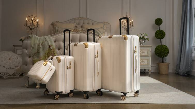 Apple new feature now users can track their luggage at ariport check how it works अब Airport पर लगेज ढूंढ़ने की टेंशन खत्म! iPhone पर आ गया नया फीचर, ऐसे करेगा ट्रैक