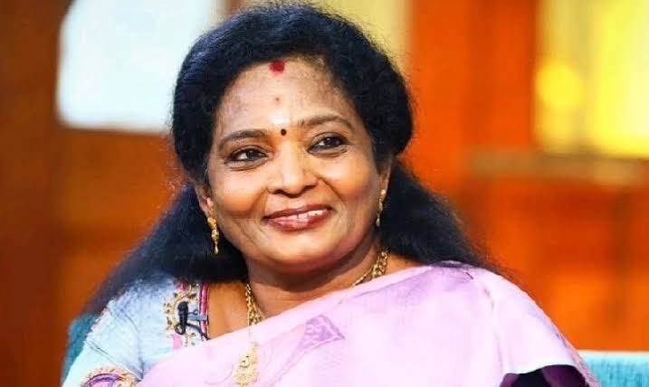 Tamilsai teased that he did not bring up Tamil he brought up Kanimozhi tnn தமிழை வளர்க்கவில்லை , கனிமொழியைதான் வளர்த்தார் - தமிழிசை கிண்டல்