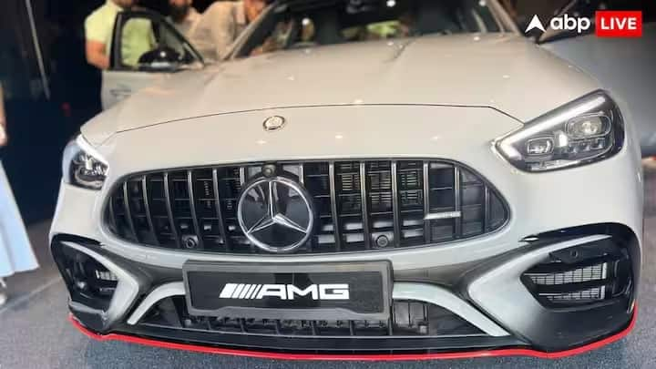 Mercedes AMG C 63 Launched In India: મર્સિડીઝે ભારતમાં વધુ એક શાનદાર કાર લોન્ચ કરી છે. આ કારનો પાવર અને પરફોર્મન્સ તેને ખાસ બનાવે છે. આ લક્ઝરી કારની કિંમત લગભગ 2 કરોડ રૂપિયા છે.