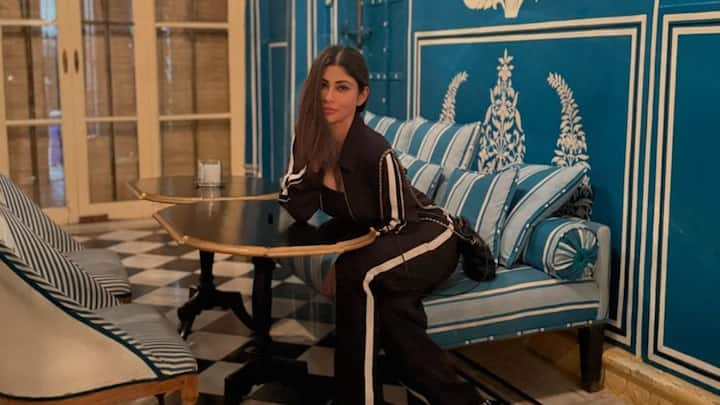 Mouni Roy recently shared her love for Rajasthan’s vibrant architecture and ambiance.