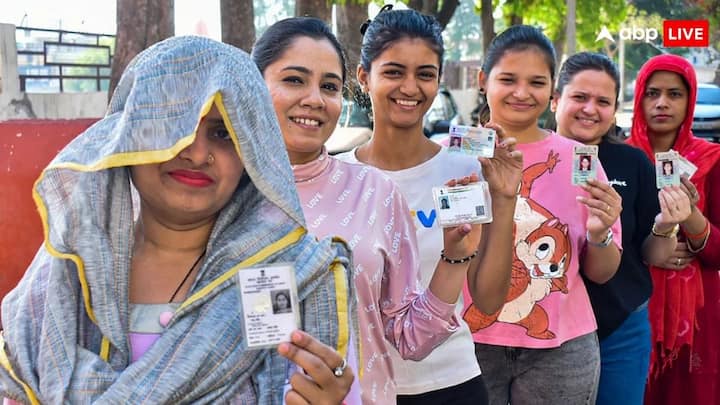 Voter List Name Check Process:  आप घर बैठे ही बड़े आसान तरीके से महज 1 मिनट के भीतर यह चेक कर सकते हैं. आपका नाम वोटर लिस्ट में है या नहीं. क्या है इसके लिए बड़ी आसान सी प्रक्रिया करनी होगी फॉलो.