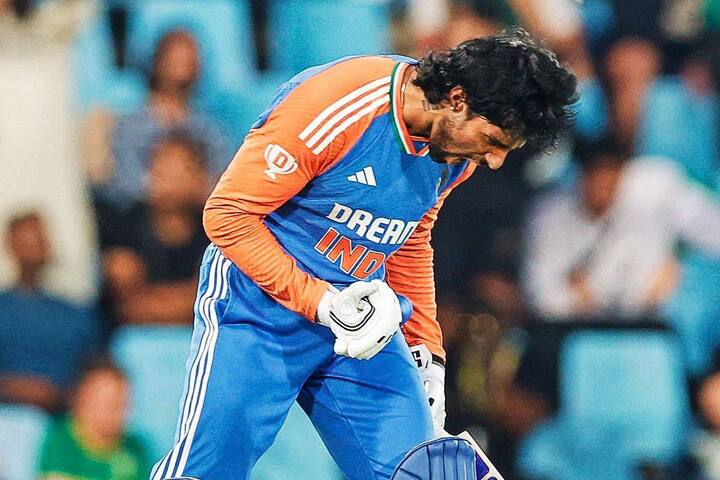 तिलक वर्मानं या निमित्तानं सुरेश रैना आणि शुभमन गिलला मागं टाकलं. शुभमन गिलनं 23 वर्ष 146 दिवस वय असताना शतक केलं होतं. तर, सुरेश रैनानं 23 वर्ष 156 दिवस वय असताना शतक केलं होतं.