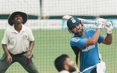 দলের সঙ্গে অস্ট্রেলিয়ায় যাননি, তবে বর্ডার-গাওস্কর ট্রফির আগে মুম্বইতেই অনুশীলন সারছেন রোহিত!