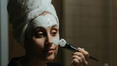 Face Scrub: ত্বকে অতিরিক্ত স্ক্রাবের ব্যবহার বাড়িয়ে দেয় ব্রনর সমস্যা, আর কী কী ক্ষতি হতে পারে ?