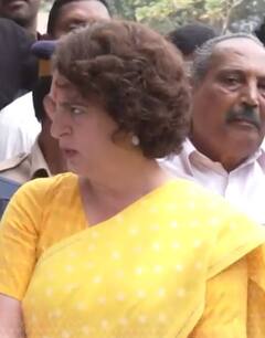 वायनाड में दांव पर प्रियंका गांधी की साख, लोगों से की ये अपील | ABP Shorts