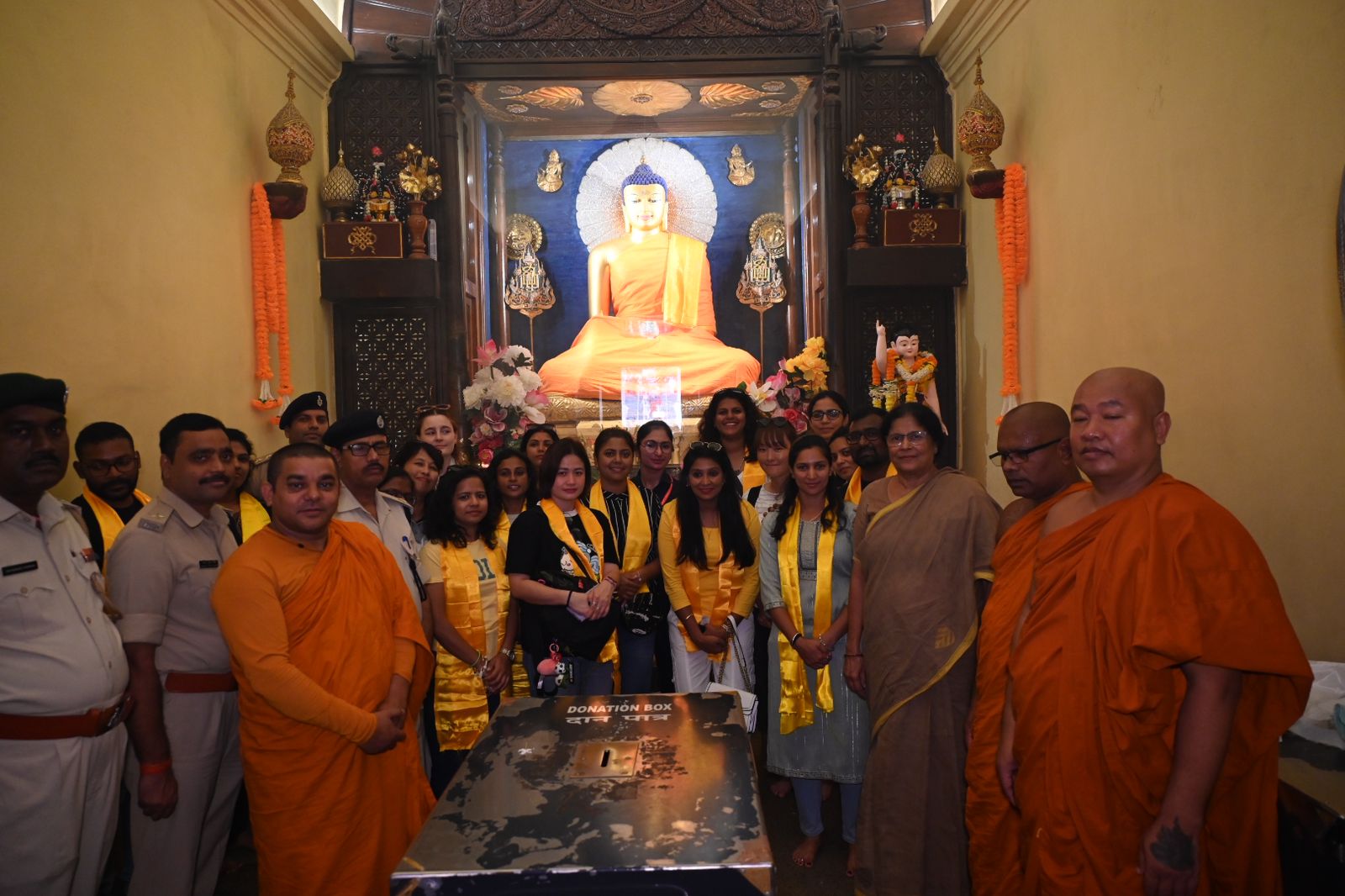 Asian Champions Trophy: Women’s Hockey Team Visits Mahabodhi Temple In Bodhgaya