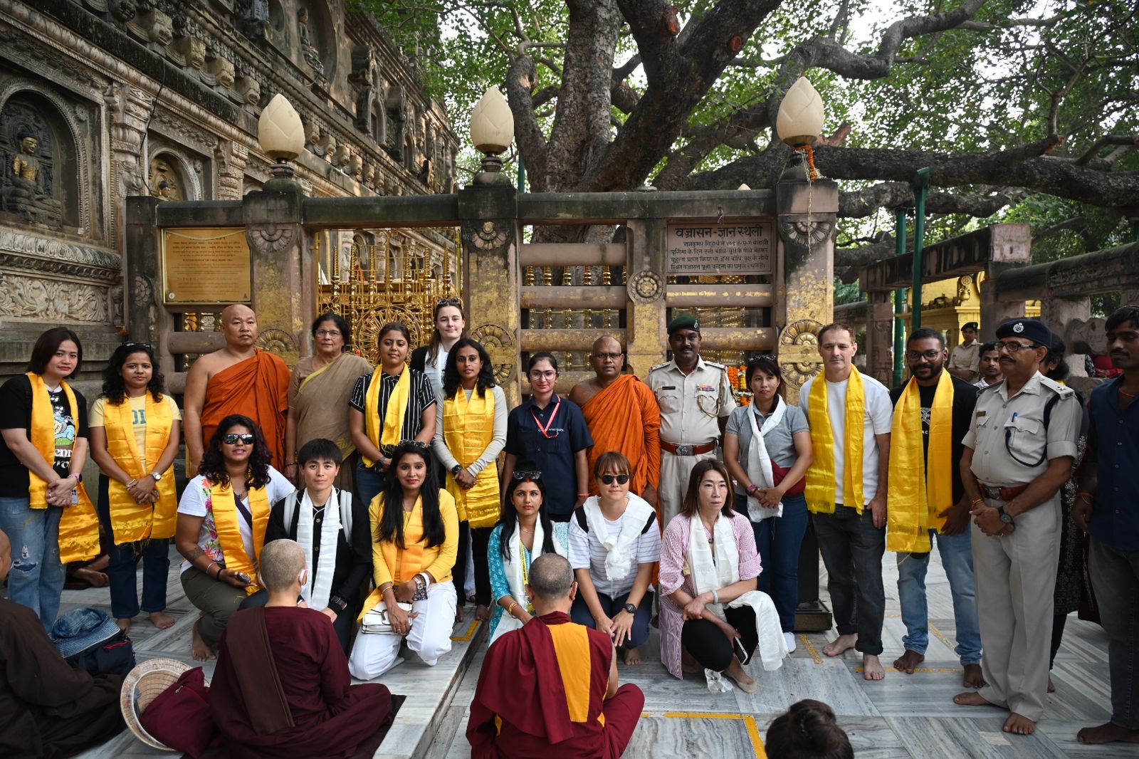 Asian Champions Trophy: Women’s Hockey Team Visits Mahabodhi Temple In Bodhgaya