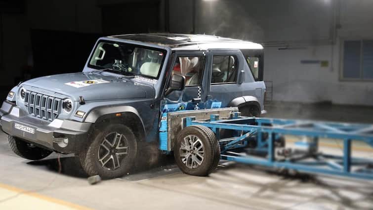 Thar Roxx Safety Rating First Body on Frame to Get 5 Star Rating in BNCAP Thar Roxx Safety Rating: ”இங்க நான் தான் கிங்கு” - தார் ராக்ஸ், பாதுகாப்பு சோதனையில் புதிய சரித்திரம் - இந்தியாவின் நம்பர்.1