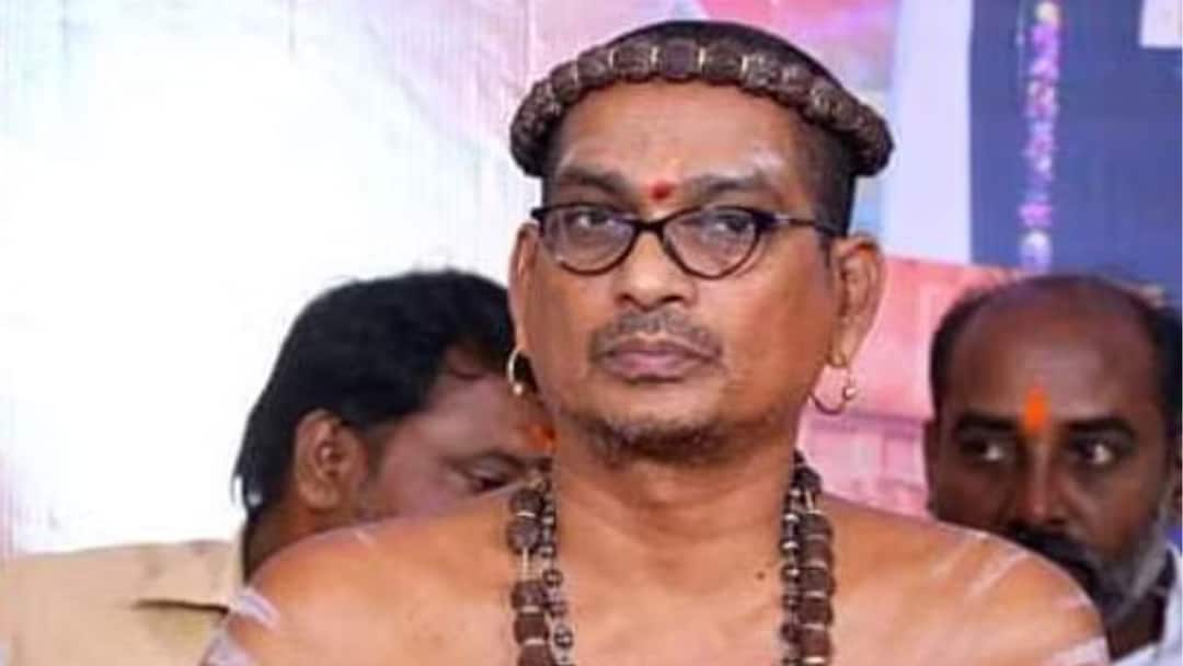 Kumbakonam suriyanar kovil adheenam Resigned From Administration Post After Married Women More Details Adheenam Marriage: செய்யக்கூடாததை செய்தாரா ஆதீனம்? ஆதீனமே தந்த தடாலடி விளக்கம்.!